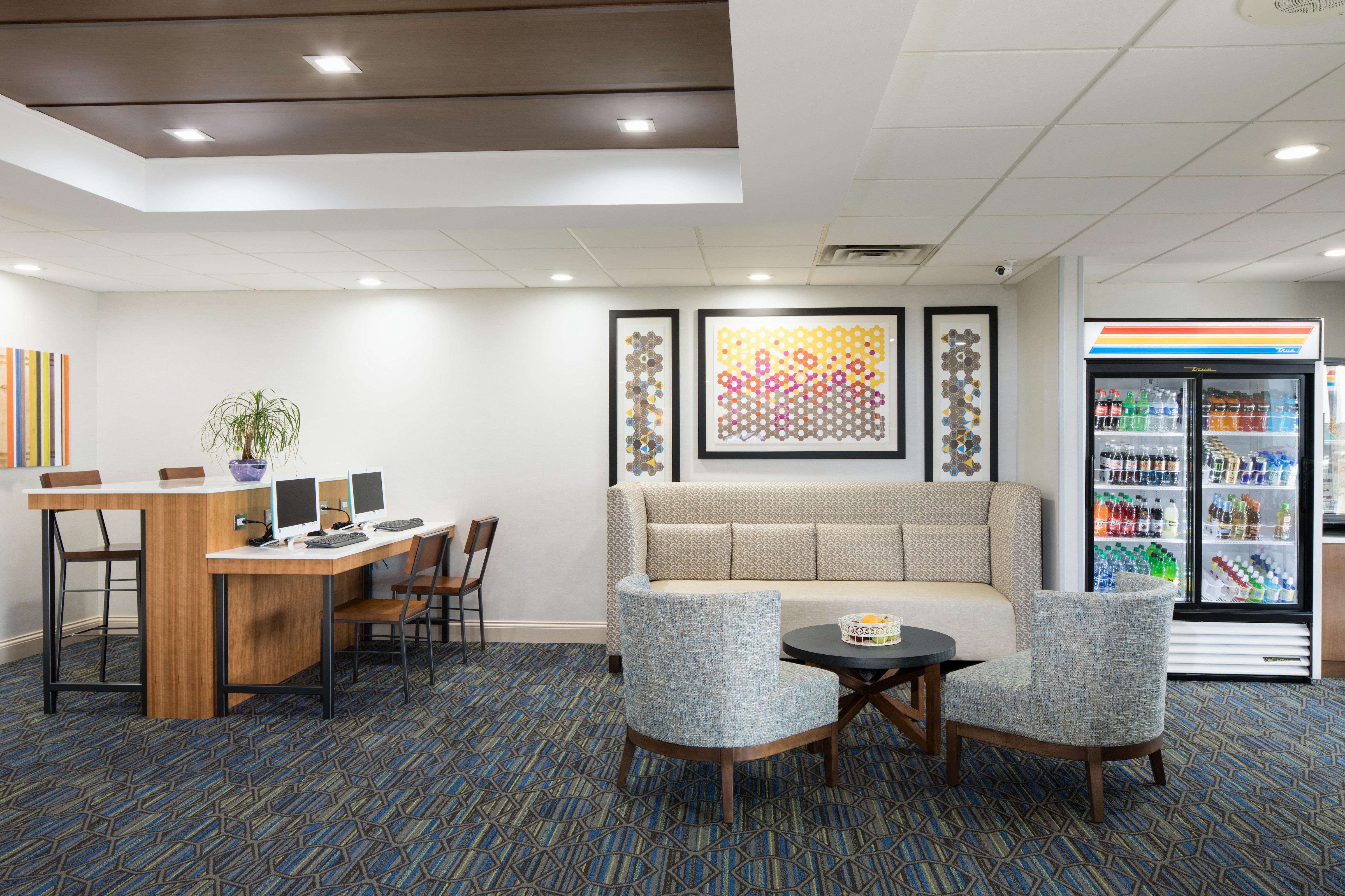 Holiday Inn Express Louisville Northeast, An Ihg Hotel Εξωτερικό φωτογραφία