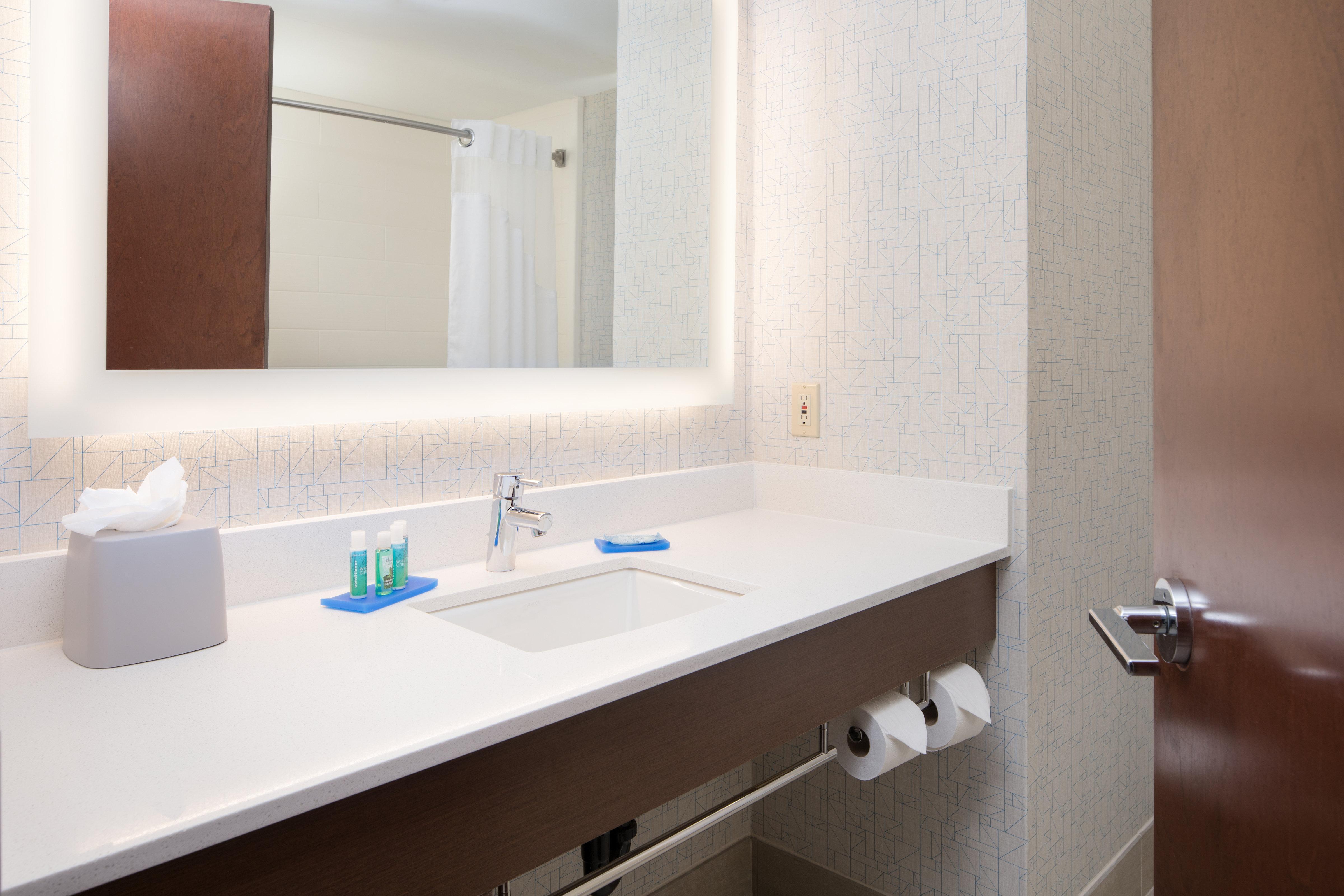 Holiday Inn Express Louisville Northeast, An Ihg Hotel Εξωτερικό φωτογραφία