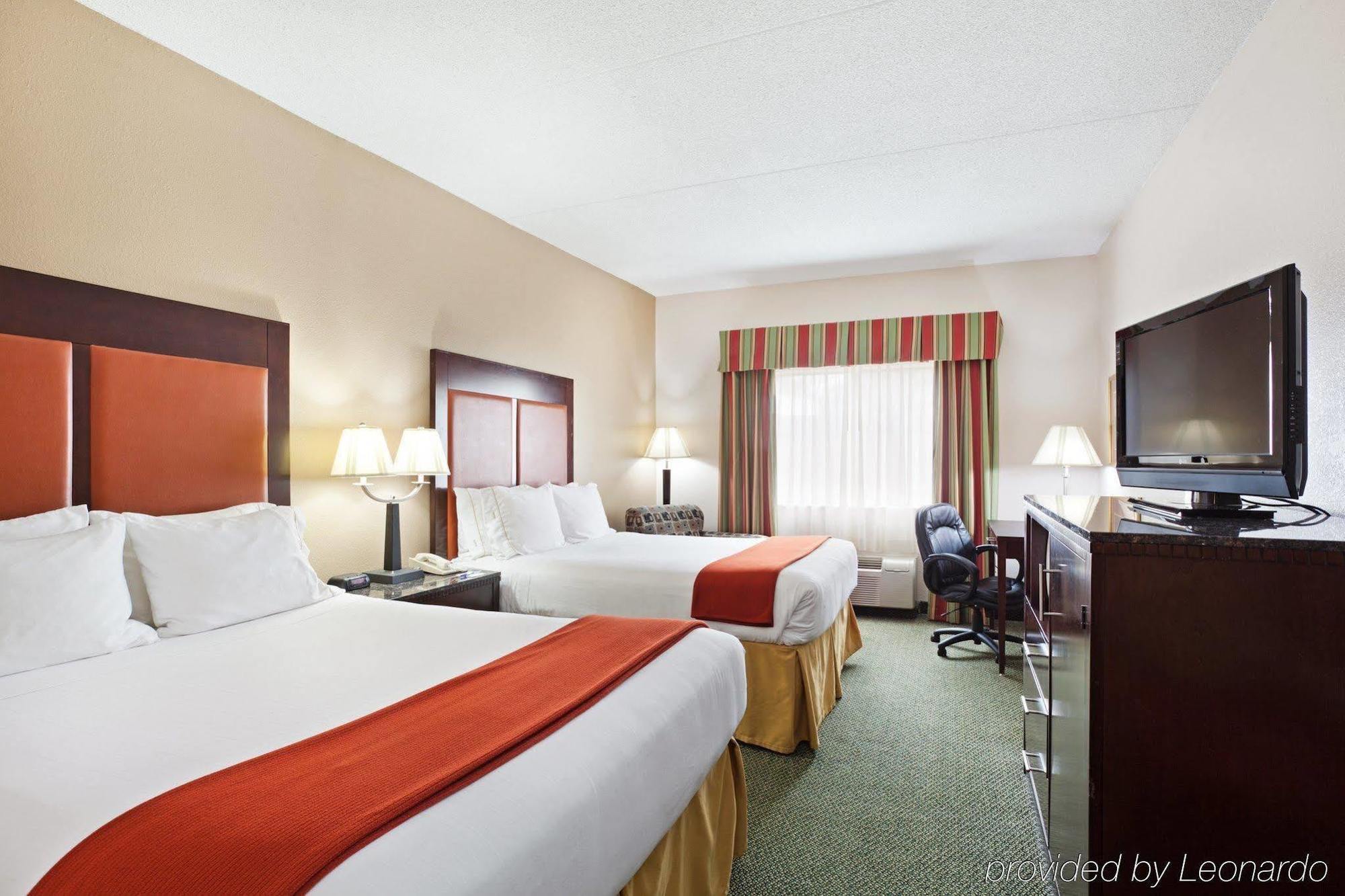 Holiday Inn Express Louisville Northeast, An Ihg Hotel Δωμάτιο φωτογραφία